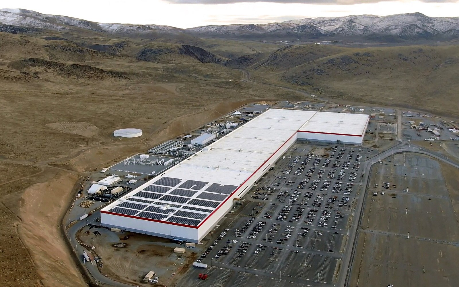 Tesla Gigafactory Nevada exterior