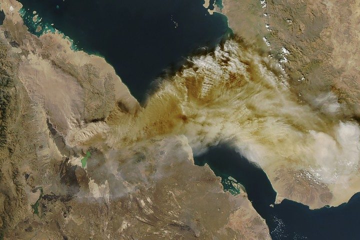 NASA Aqua MODIS satellite view of the Hayli Gubbi ash plume drifting over the Red Sea toward Yemen, November 23, 2025