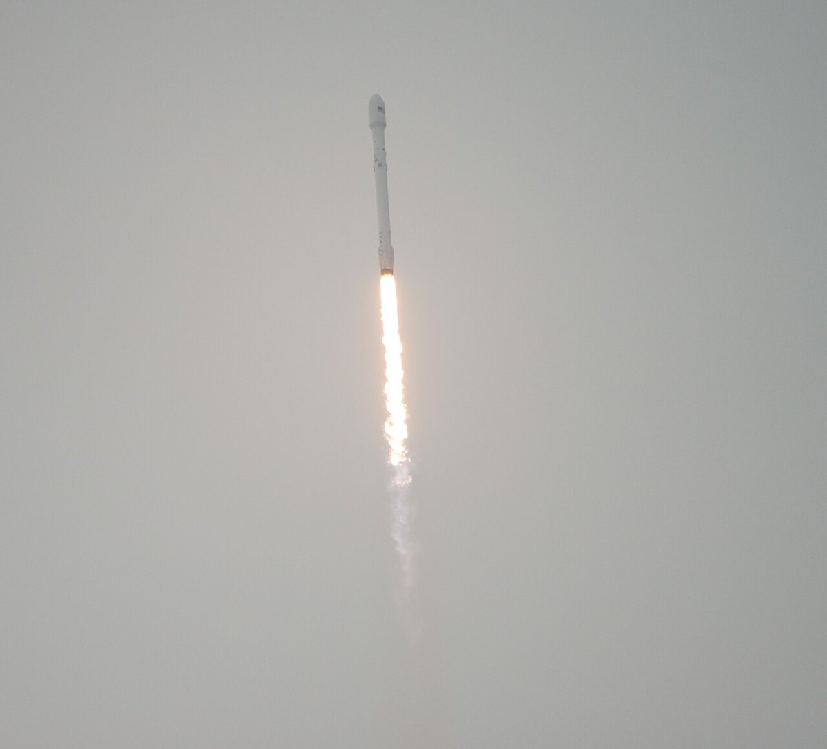 Falcon 9 lifting off with the Jason-3 satellite