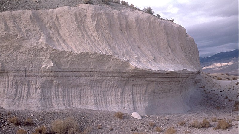 Layered Bishop Tuff deposits from the Long Valley Caldera supereruption