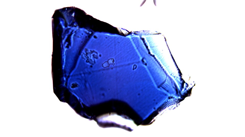 A blue crystal of the mantle mineral ringwoodite