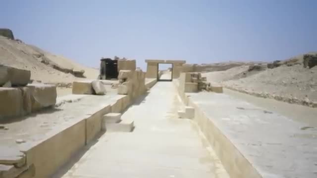 A stone ramp between desert walls.